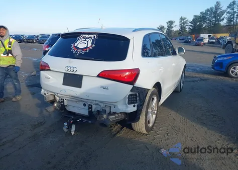 2014 Audi Q5 3.0T Premium Plus z USA, uszkodzony, nr VIN WA1WGAFP1EA060039